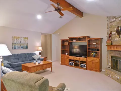 2105 Pantera Dr, Bryan, TX 77807 photo 9