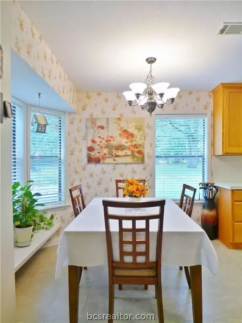 2105 Pantera Dr, Bryan, TX 77807 photo 12