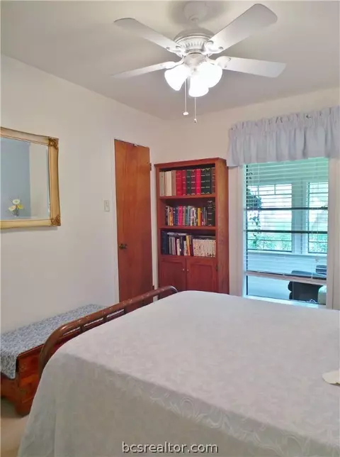 2105 Pantera Dr, Bryan, TX 77807 photo 23
