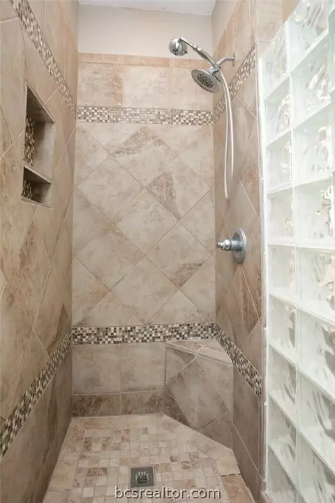 7570 Planters Loop, Bryan, TX 77808 photo 21