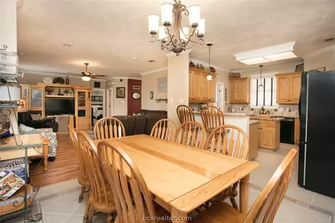 7570 Planters Loop, Bryan, TX 77808 photo 7