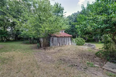 610 E 29th St, Bryan, TX 77803 photo 46