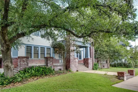 610 E 29th St, Bryan, TX 77803 photo 2