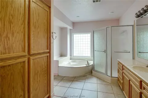 610 E 29th St, Bryan, TX 77803 photo 18