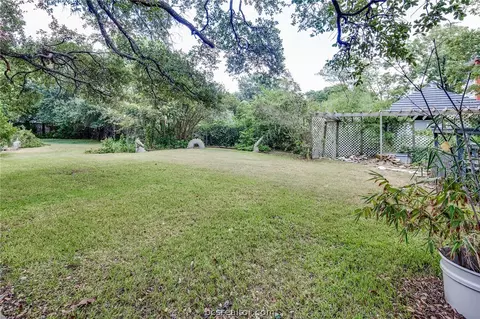 610 E 29th St, Bryan, TX 77803 photo 45
