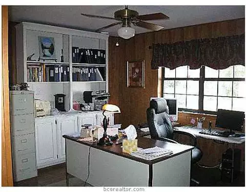 309 Gregg St E, Calvert, TX 77837 photo 11