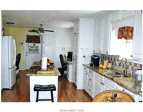 309 Gregg St E, Calvert, TX 77837 photo 7