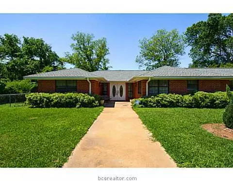 309 Gregg St E, Calvert, TX 77837 photo 1