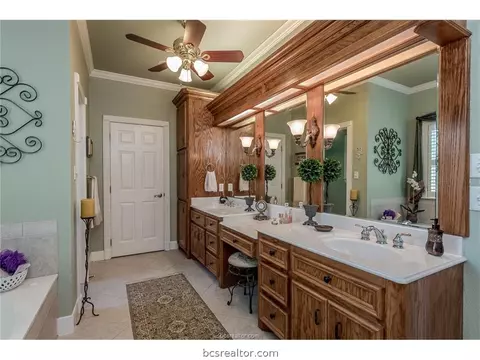 9321 Green Branch Loop, Bryan, TX 77808 photo 9