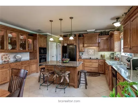 9321 Green Branch Loop, Bryan, TX 77808 photo 2