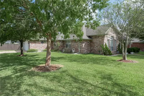 2301 E Mercers Lndg, Bryan, TX 77808 photo 3