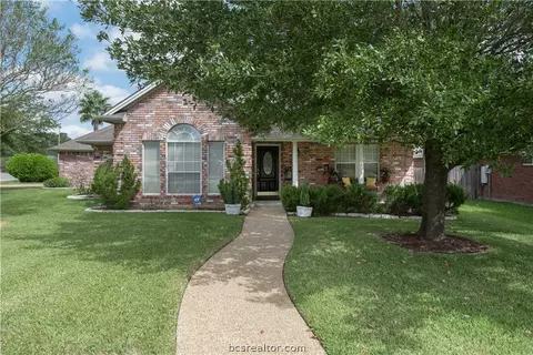2301 E Mercers Lndg, Bryan, TX 77808 photo 1