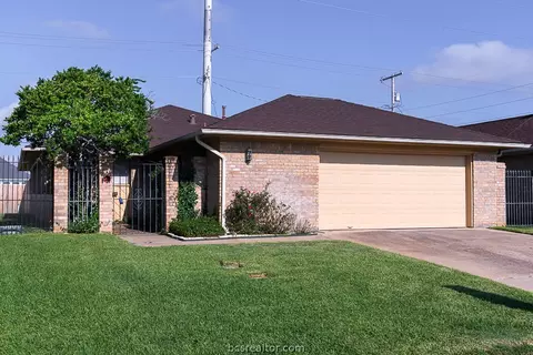 2913 Braeburn, Bryan, TX 77802 photo 1