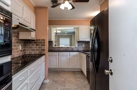 2913 Braeburn, Bryan, TX 77802 photo 8