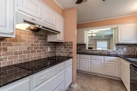 2913 Braeburn, Bryan, TX 77802 photo 7