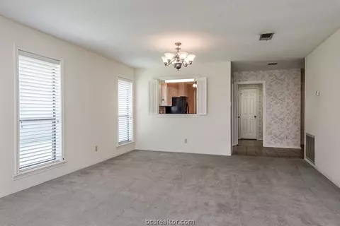 2913 Braeburn, Bryan, TX 77802 photo 4