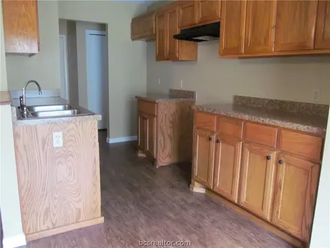 2106 Red River Dr, Bryan, TX 77803 photo 6