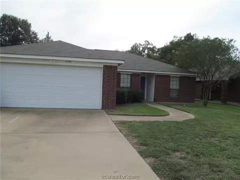 2106 Red River Dr, Bryan, TX 77803 photo 2