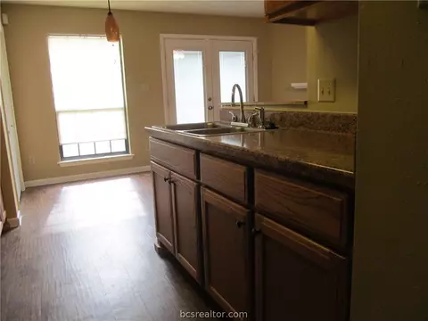2106 Red River Dr, Bryan, TX 77803 photo 7