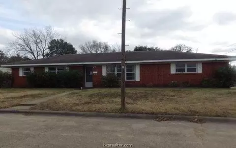 1007 Hall St, Bryan, TX 77803 photo 1
