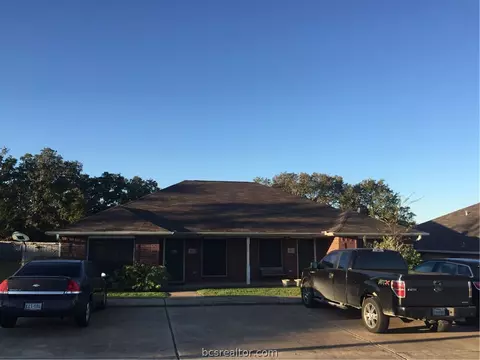 1741 Rock Holw, Bryan, TX 77807 photo 2