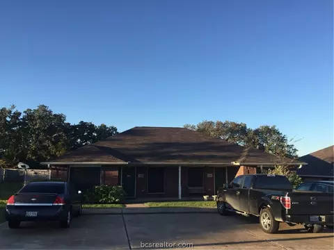 1741 Rock Holw, Bryan, TX 77807 photo 3