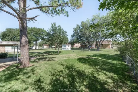 3609 Holly Dr, Bryan, TX 77802 photo 17