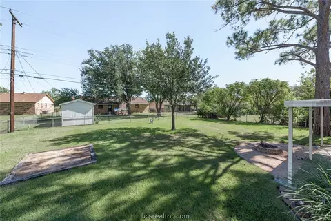 3609 Holly Dr, Bryan, TX 77802 photo 16
