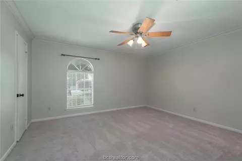 3609 Holly Dr, Bryan, TX 77802 photo 9
