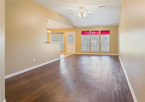 3315 Timberline Dr, Bryan, TX 77803 photo 4