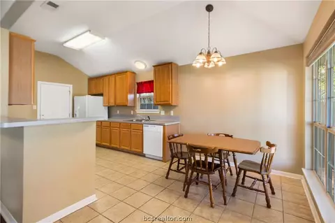 3315 Timberline Dr, Bryan, TX 77803 photo 9