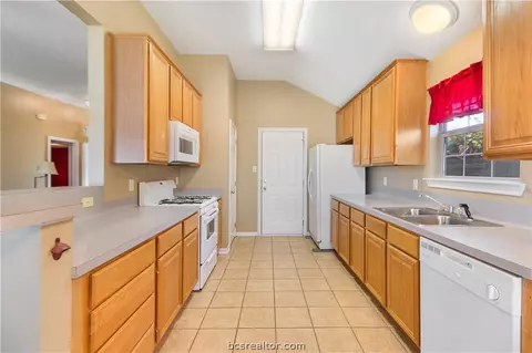 3315 Timberline Dr, Bryan, TX 77803 photo 10