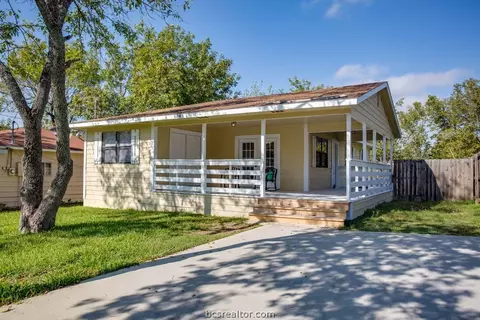 604 Boulevard St, Bryan, TX 77803 photo 1