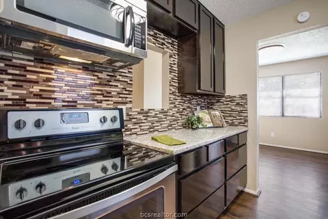 604 Boulevard St, Bryan, TX 77803 photo 6
