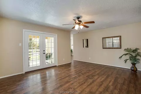 604 Boulevard St, Bryan, TX 77803 photo 4