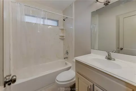 4336 Culpepper Dr, Bryan, TX 77801 photo 17