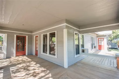604 E 24th St, Bryan, TX 77803 photo 3