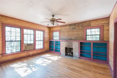 604 E 24th St, Bryan, TX 77803 photo 5