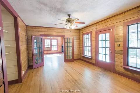 604 E 24th St, Bryan, TX 77803 photo 8
