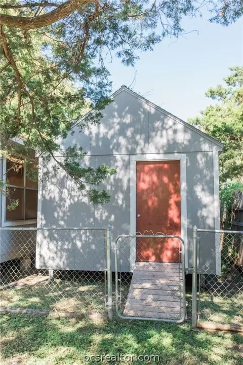 604 E 24th St, Bryan, TX 77803 photo 20