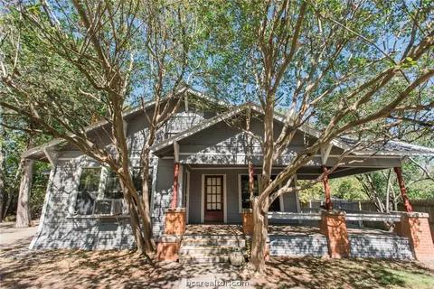 604 E 24th St, Bryan, TX 77803 photo 1