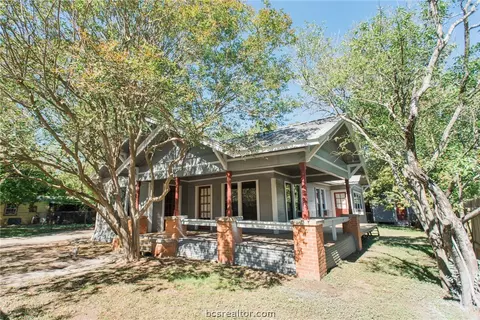 604 E 24th St, Bryan, TX 77803 photo 2
