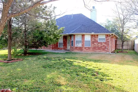 3911 Brighton Dr, Bryan, TX 77802 photo 13
