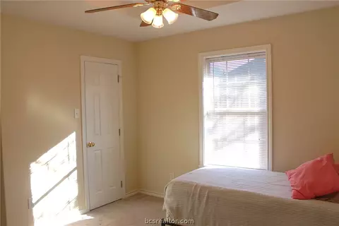 3911 Brighton Dr, Bryan, TX 77802 photo 12