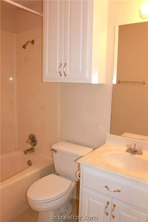 3911 Brighton Dr, Bryan, TX 77802 photo 10
