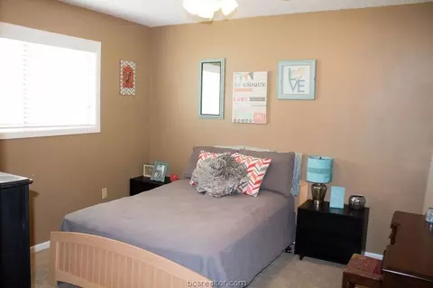 2525 Arbor Dr, Bryan, TX 77802 photo 4