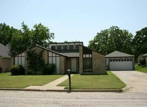 2525 Arbor Dr, Bryan, TX 77802 photo 1
