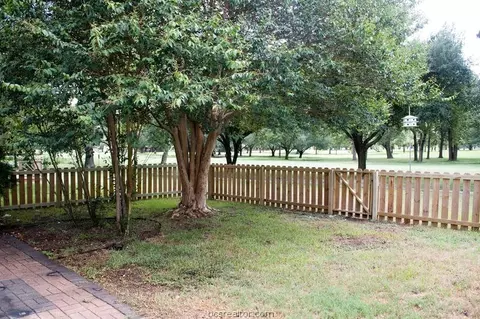 2525 Arbor Dr, Bryan, TX 77802 photo 8