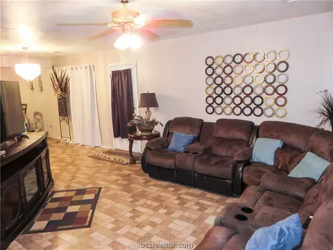 616 W 16th St, Bryan, TX 77803 photo 5