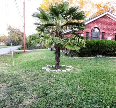 616 W 16th St, Bryan, TX 77803 photo 2